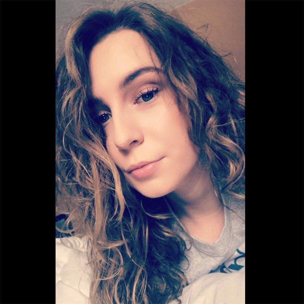 Meet your Posher, Shania